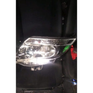 Toyota Noah 2015 Headlights